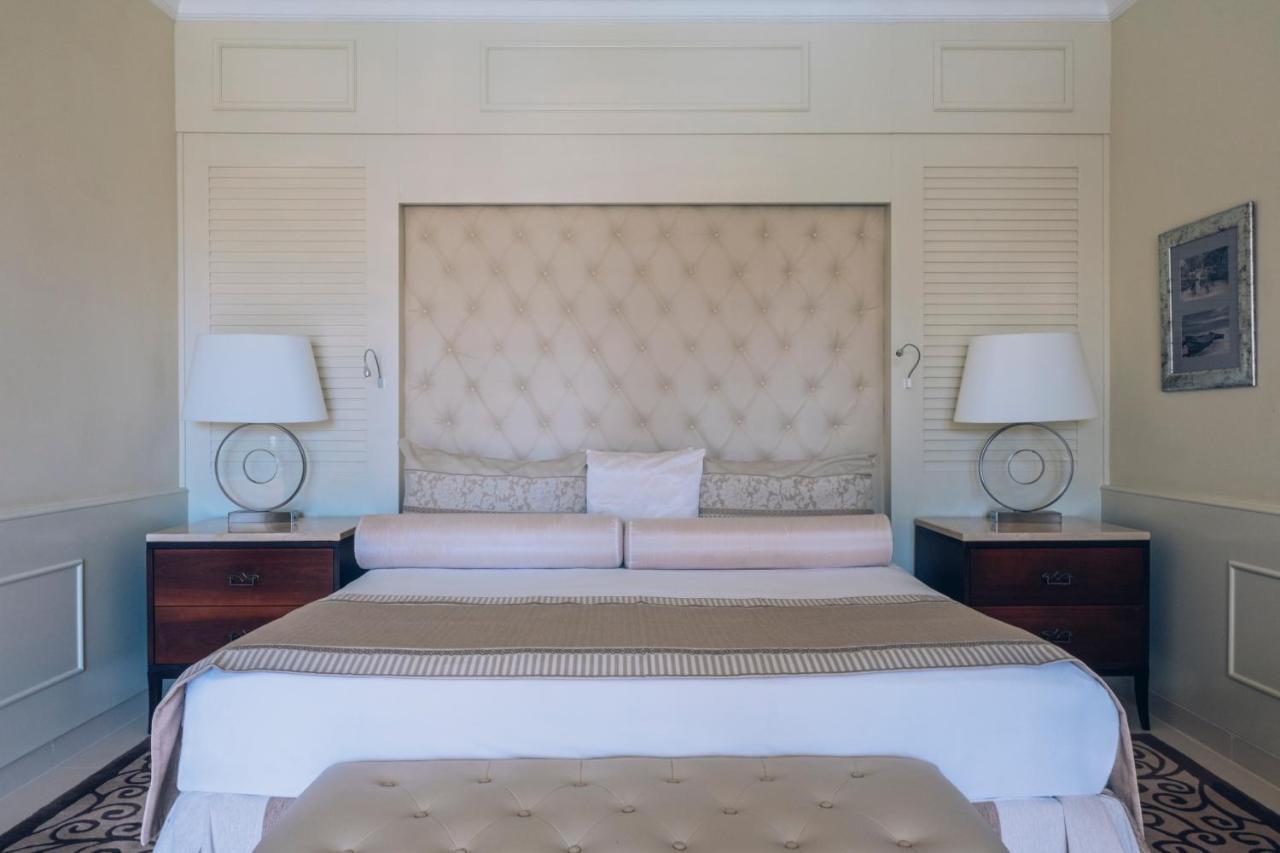 Swim Out Butler Suite Single Use