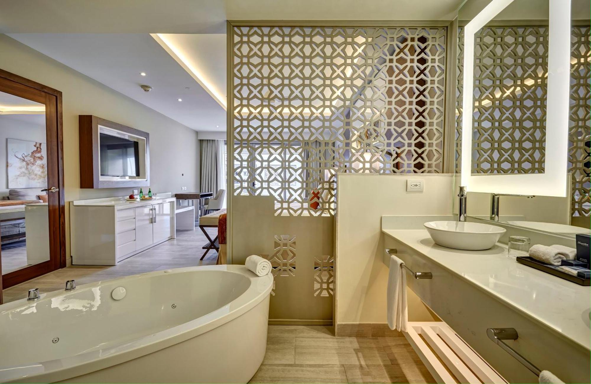 Luxury Junior Suite