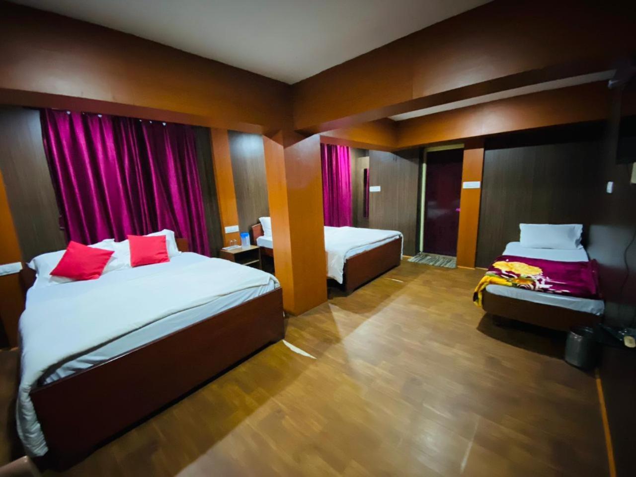 Club Junior King Suite with Ocean View